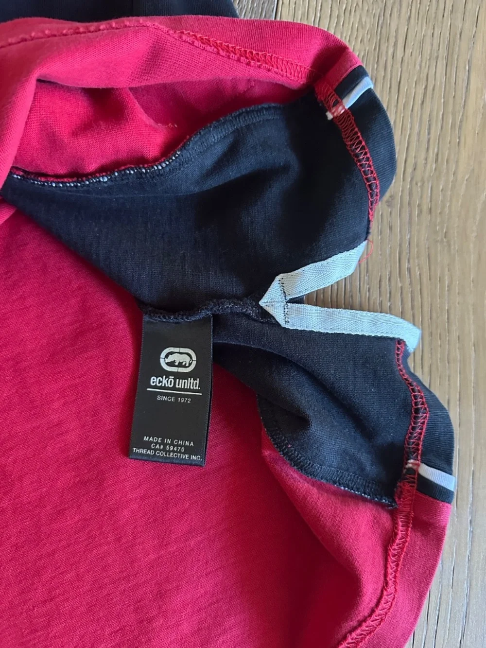 Ecko Unltd. Rhino Graphic Athletic Jersey Shirt Red Black Size Large - Picture 10 of 15